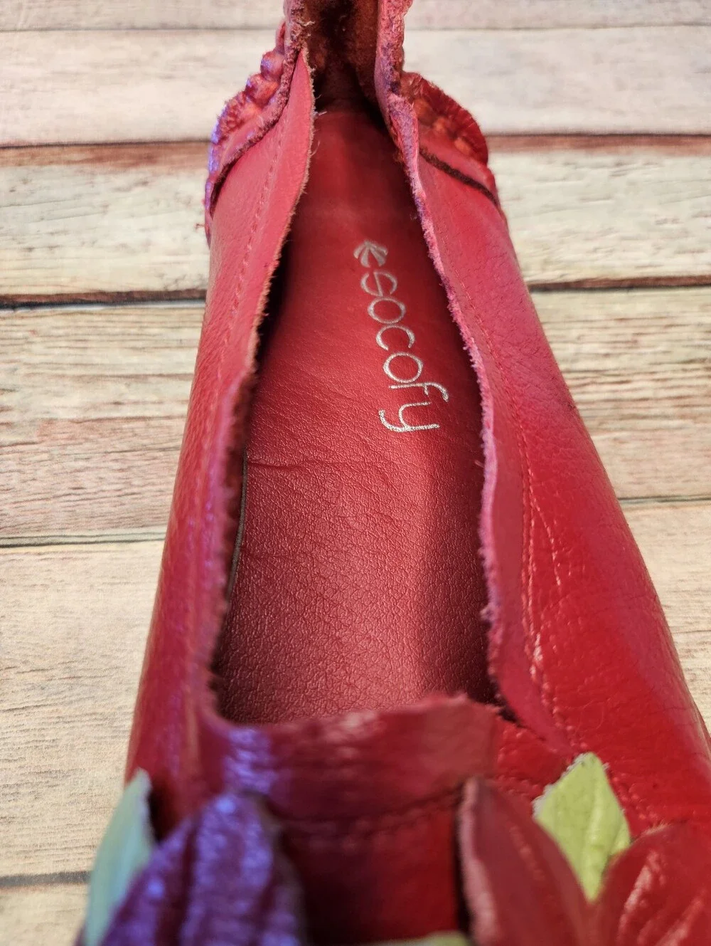 Socofy handmade red floral genuine leather slip-on loafers.